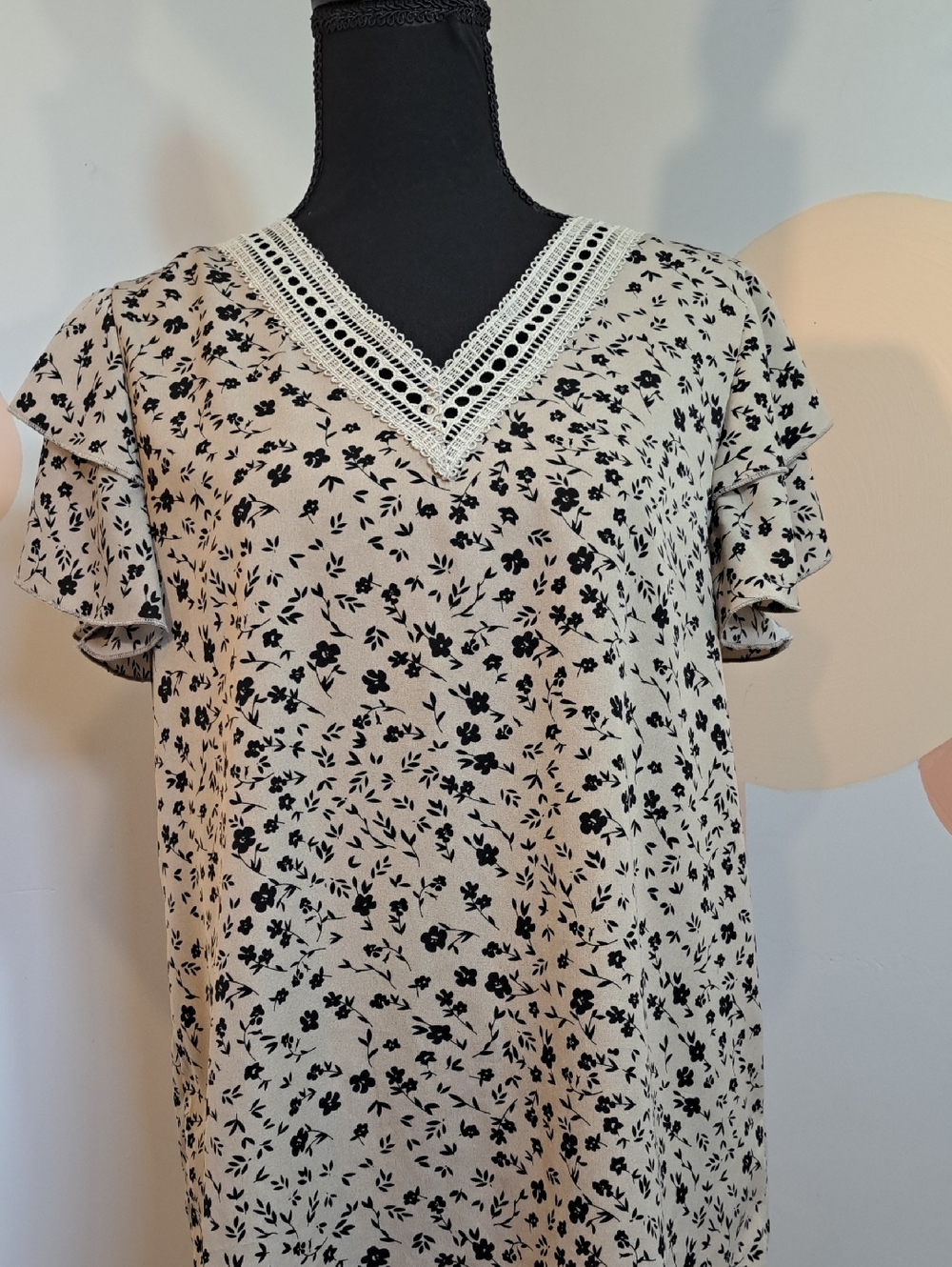 Cream Floral V-Neck Lace Trim Ruffle Sleeve Blouse